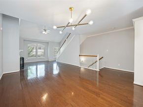 2909 W Dallas Street, Houston TX 77019