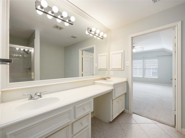 2909 W Dallas Street, Houston TX 77019