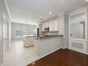 2909 W Dallas Street, Houston TX 77019