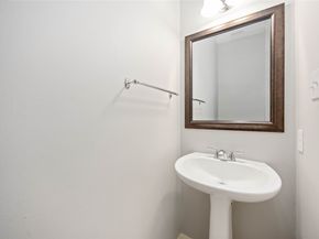 2909 W Dallas Street, Houston TX 77019