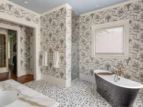 215 Bayland Avenue, Houston TX 77009