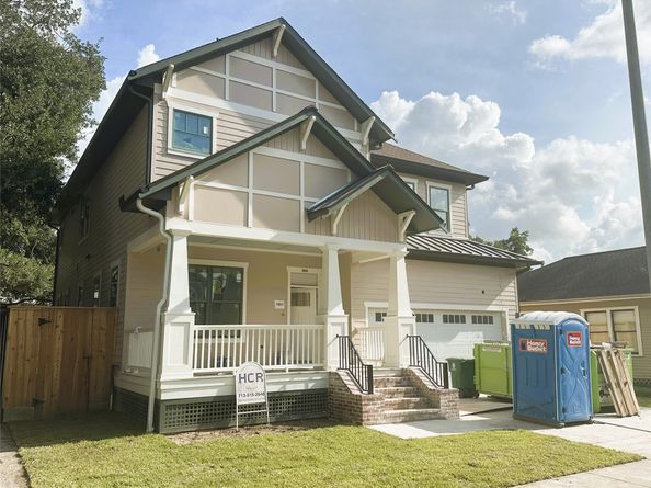 1001 E 27th Street, Houston TX 77009
