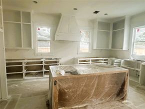 1001 E 27th Street, Houston TX 77009