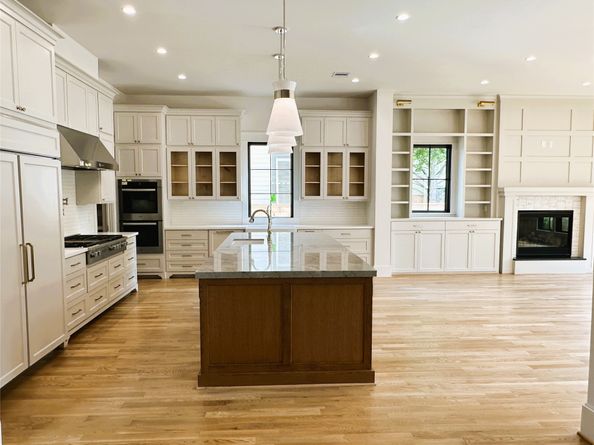 1001 E 27th Street, Houston TX 77009