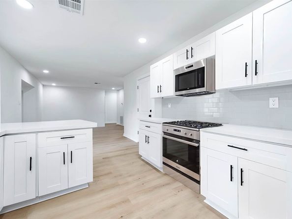 10031 Valley Park Drive, Houston TX 77078