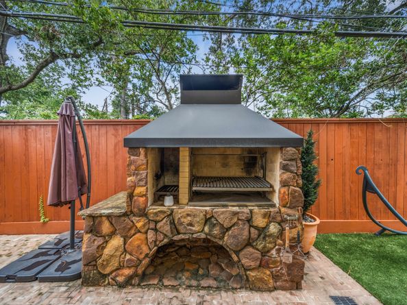 1302 Antoine Drive C, Houston TX 77055