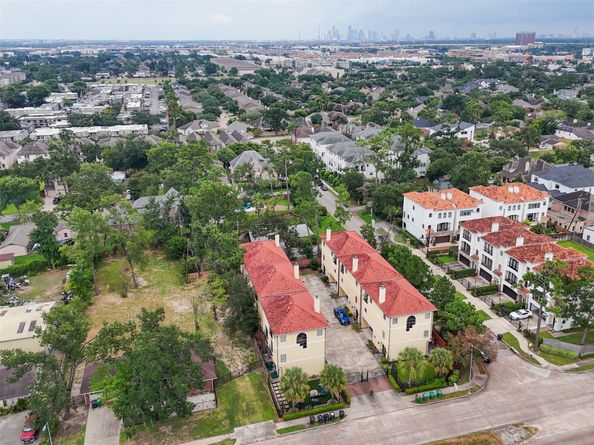 1302 Antoine Drive C, Houston TX 77055