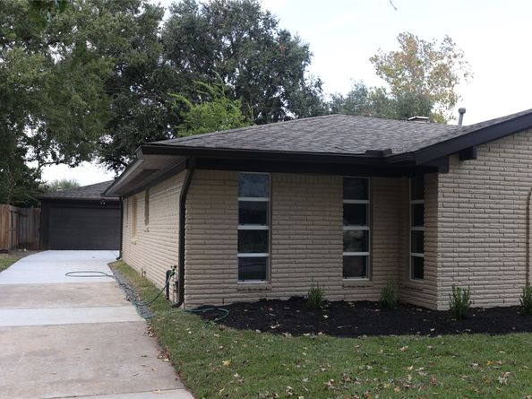 6214 Yarwell Drive, Houston TX 77096
