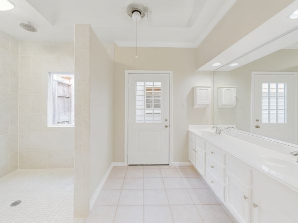 15914 Meadowside Drive, Houston TX 77062