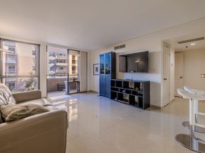 3525 Sage Road 414, Houston TX 77056
