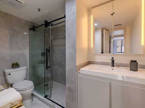 3525 Sage Road 414, Houston TX 77056