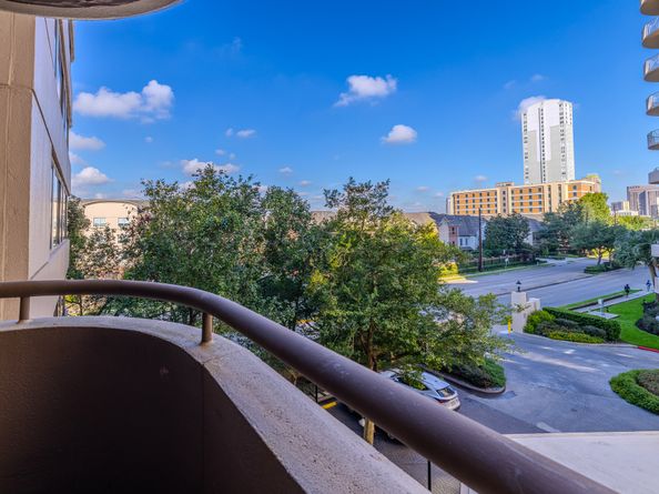 3525 Sage Road 414, Houston TX 77056