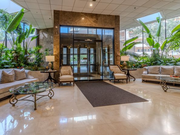 3525 Sage Road 414, Houston TX 77056
