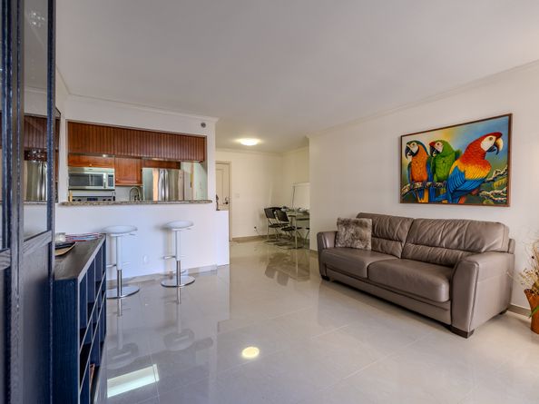3525 Sage Road 414, Houston TX 77056