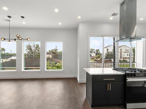 5512 Hardy Street, Houston TX 77009
