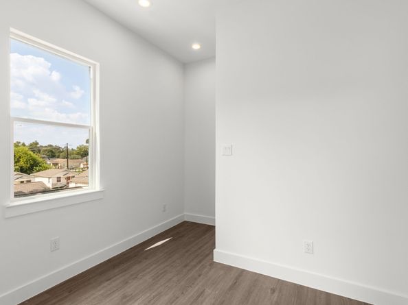 5512 Hardy Street, Houston TX 77009