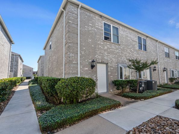 7731 Cambridge Street, Houston TX 77054