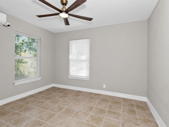 1224 Neyland Street, Houston TX 77022