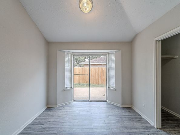 3922 Whitchurch Drive, Houston TX 77066