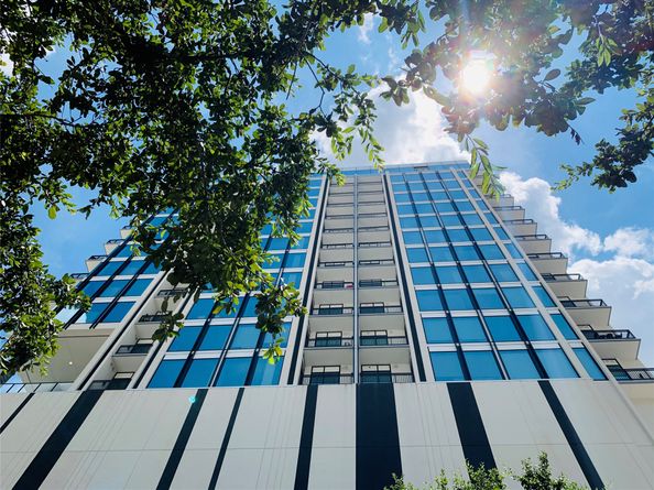 1211 Caroline Street 1106, Houston TX 77002