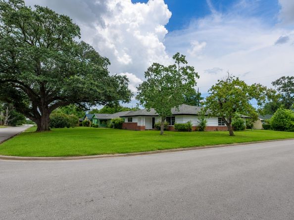6602 Reed Road, Houston TX 77087