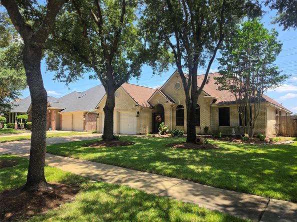 11406 Desert Springs Circle, Houston TX 77095