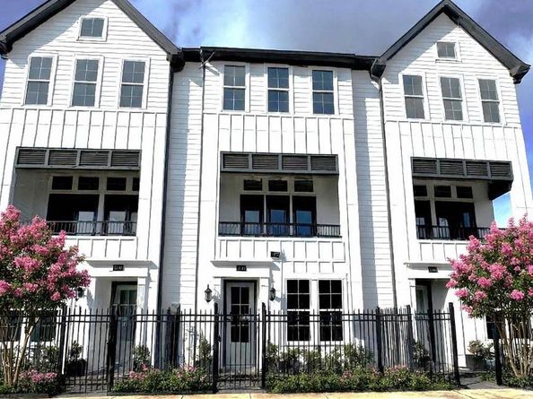 2745 Providence Street, Houston TX 77020