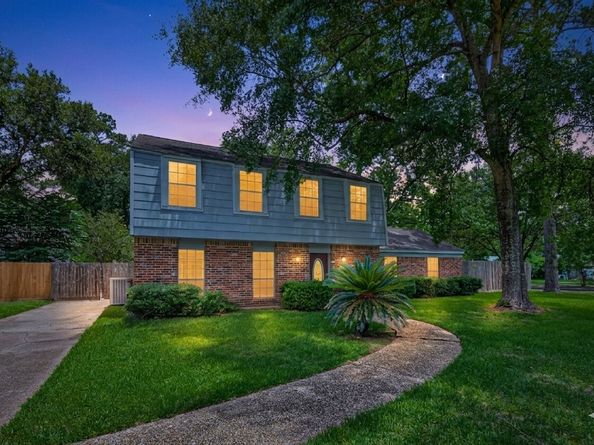 2239 Parkdale Drive, Houston TX 77339