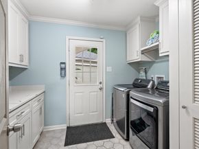 2206 Willowby Drive, Houston TX 77008