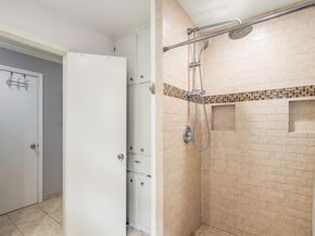 2206 Willowby Drive, Houston TX 77008