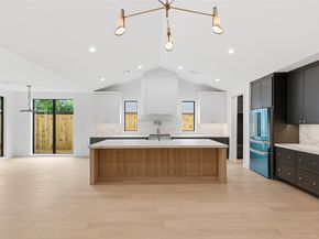 2023 Viking Drive, Houston TX 77018