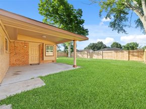 12207 Plumpoint Drive, Houston TX 77099