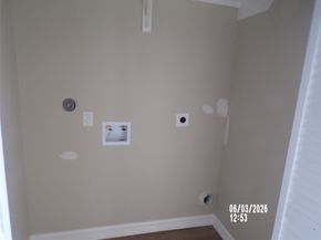 3232 Creekmont Dr, Houston TX 77091