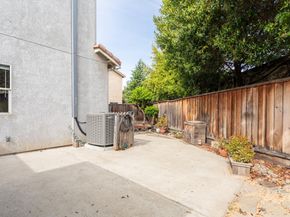 33004 Calle la Mirada Common, Union City CA 94587