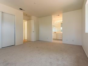 33004 Calle la Mirada Common, Union City CA 94587