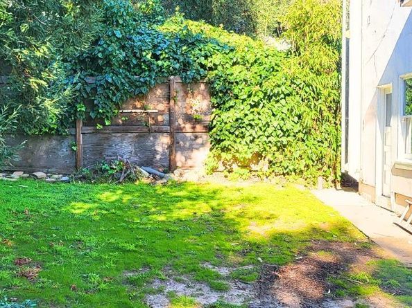 389 Euclid Avenue, Oakland CA 94610