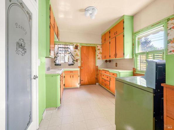 1717 Marin Avenue, Berkeley CA 94707