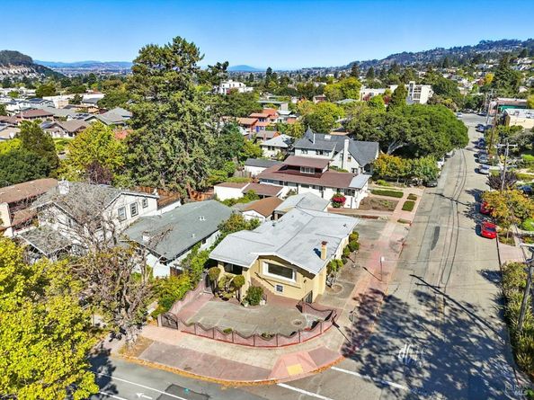 1717 Marin Avenue, Berkeley CA 94707