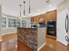 13933 Ashton Woods CIR 71, Austin TX 78727