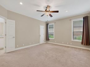 13933 Ashton Woods CIR 71, Austin TX 78727