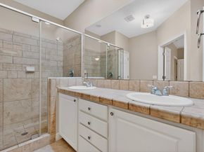 13933 Ashton Woods CIR 71, Austin TX 78727
