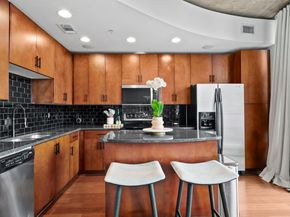 360 Nueces ST 2703, Austin TX 78701