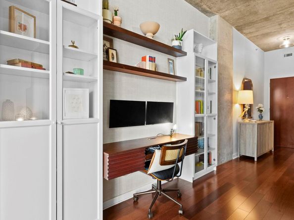 360 Nueces ST 2703, Austin TX 78701