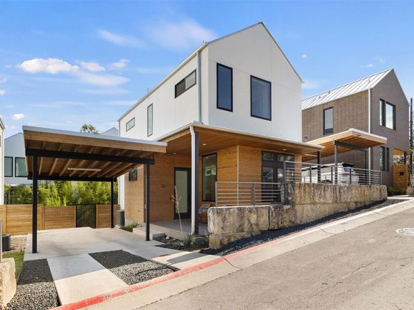 900 S 2nd ST 22, Austin TX 78704
