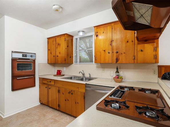 11309 Hilltop ST, Austin TX 78753