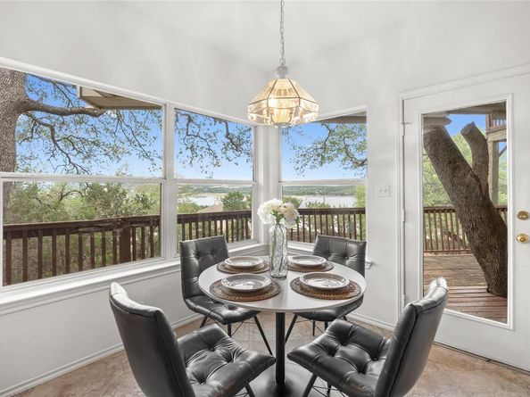18952 Peckham DR, Point Venture TX 78645