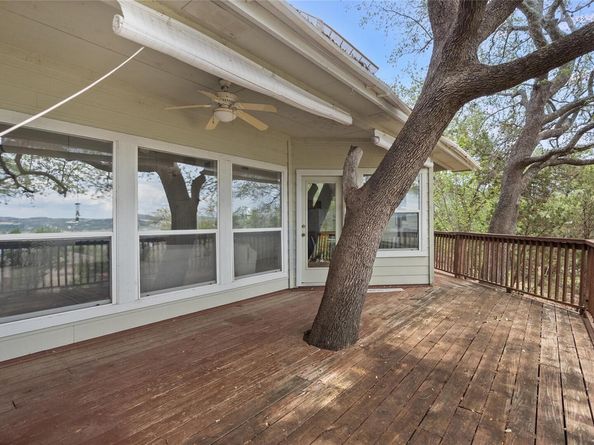 18952 Peckham DR, Point Venture TX 78645