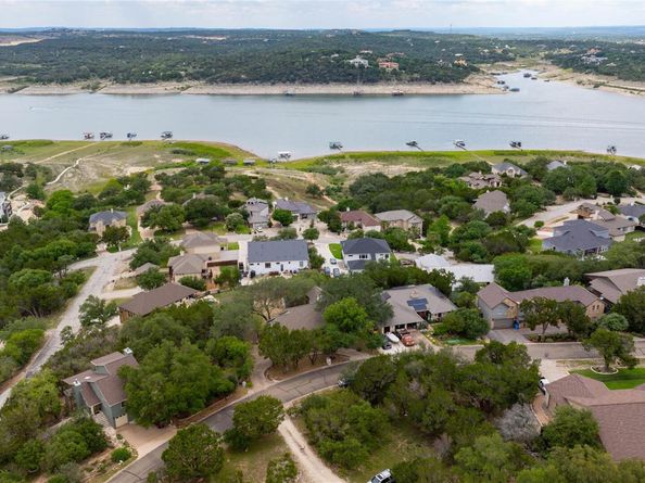 18952 Peckham DR, Point Venture TX 78645