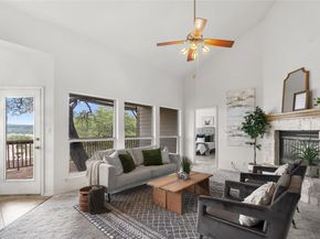 18952 Peckham DR, Point Venture TX 78645