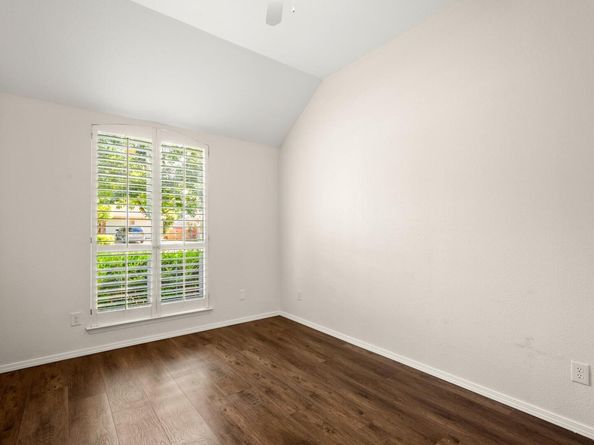 10807 Pinkney LN, Austin TX 78739